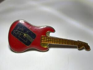 Vintage Pink Floyd Guitar Enamel Lapel Pin Red Rock Band Music Hat Jacket Pin
